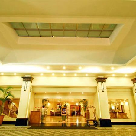 Hotel Gran Puri Manado Ngoại thất bức ảnh