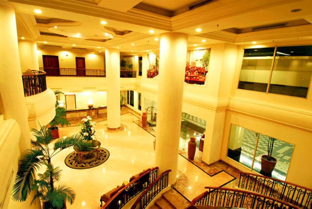 Hotel Gran Puri Manado Ngoại thất bức ảnh
