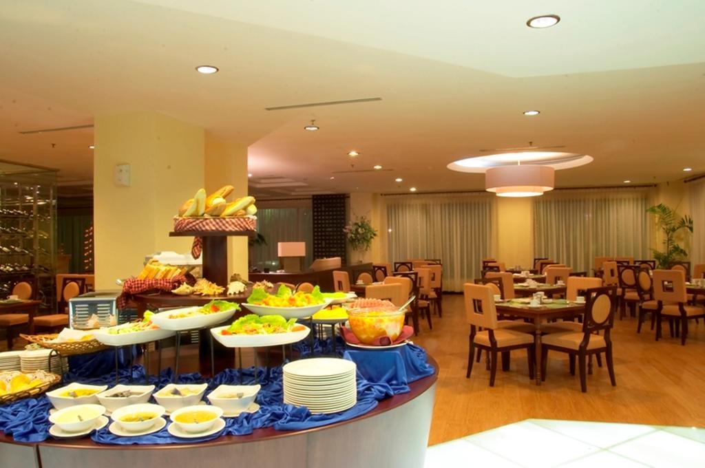 Hotel Gran Puri Manado Ngoại thất bức ảnh